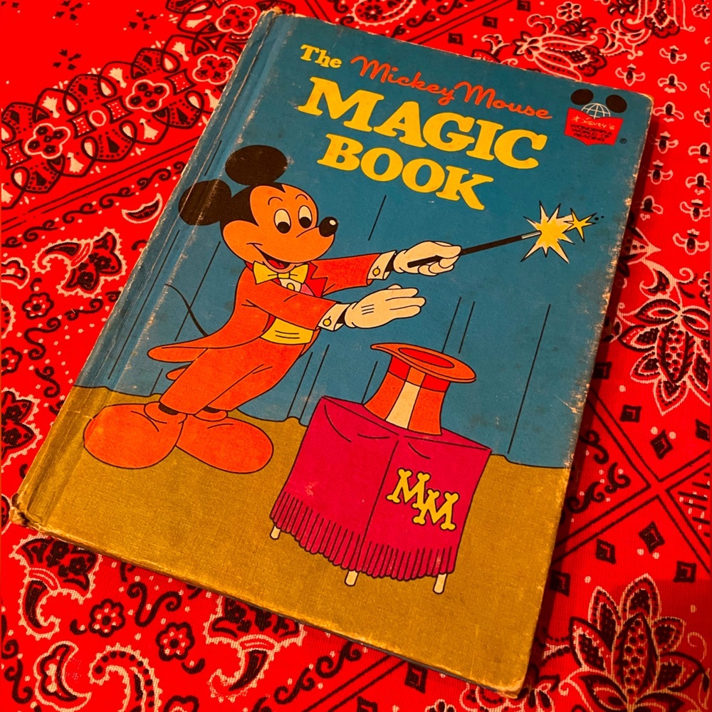 Vintage Classic Disney Mickey Mouse Magic Book! - 1960’s
